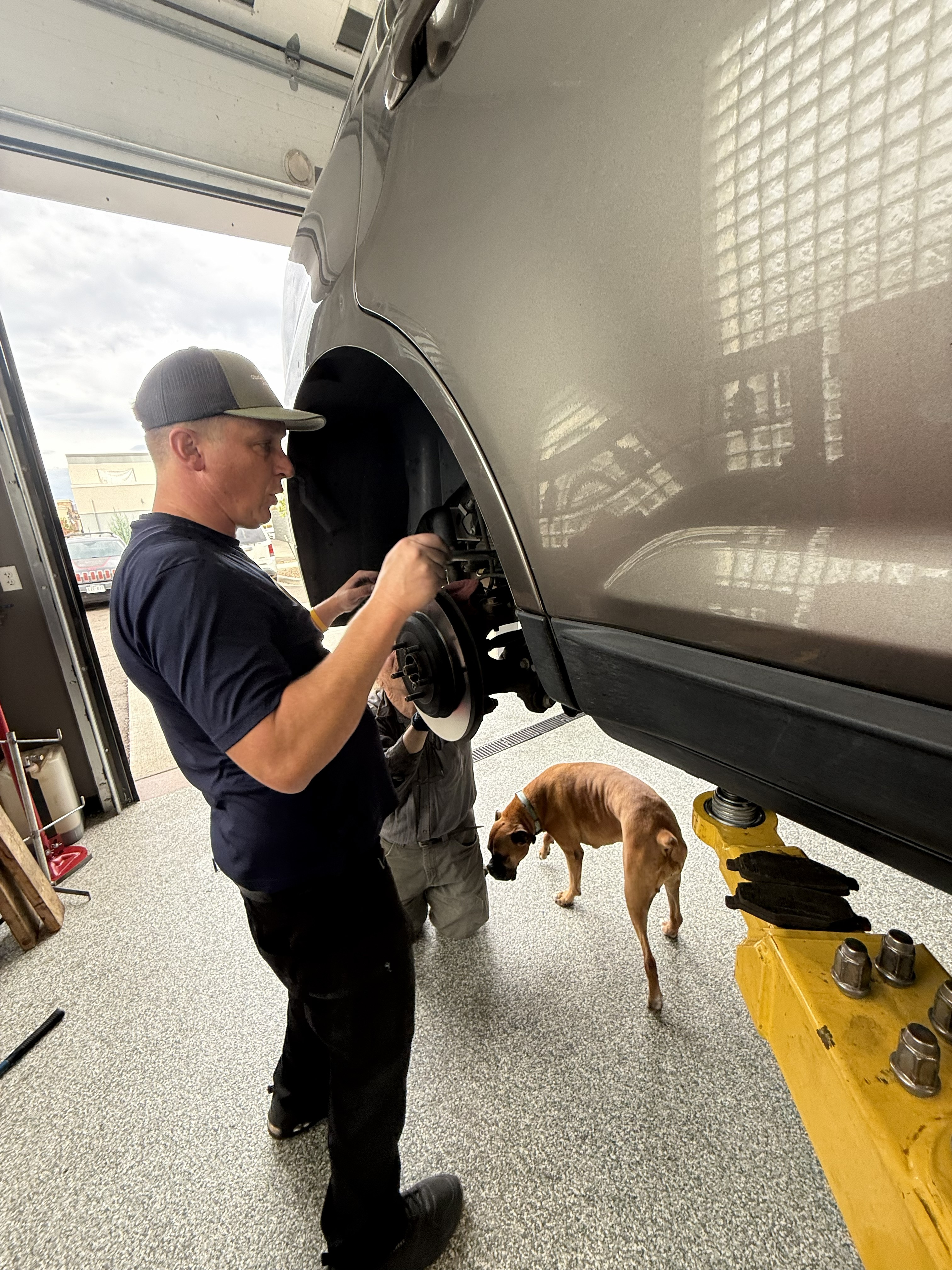 What’s That Noise? A Longmont Driver’s Guide to Deciphering Your Car’s Language